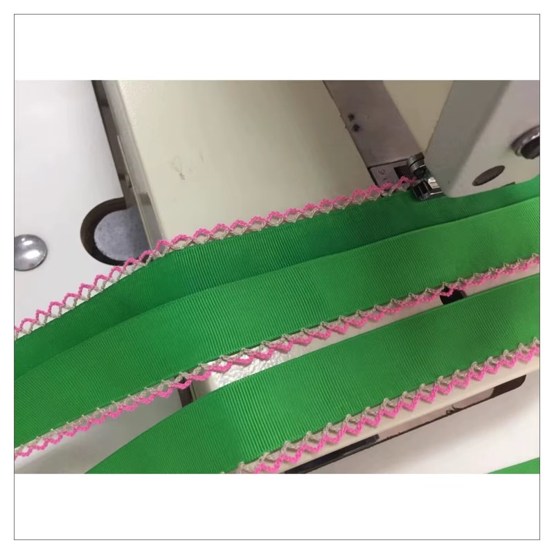 Siruba Z008-248Q: 2-needle chainstitch for picot stitch